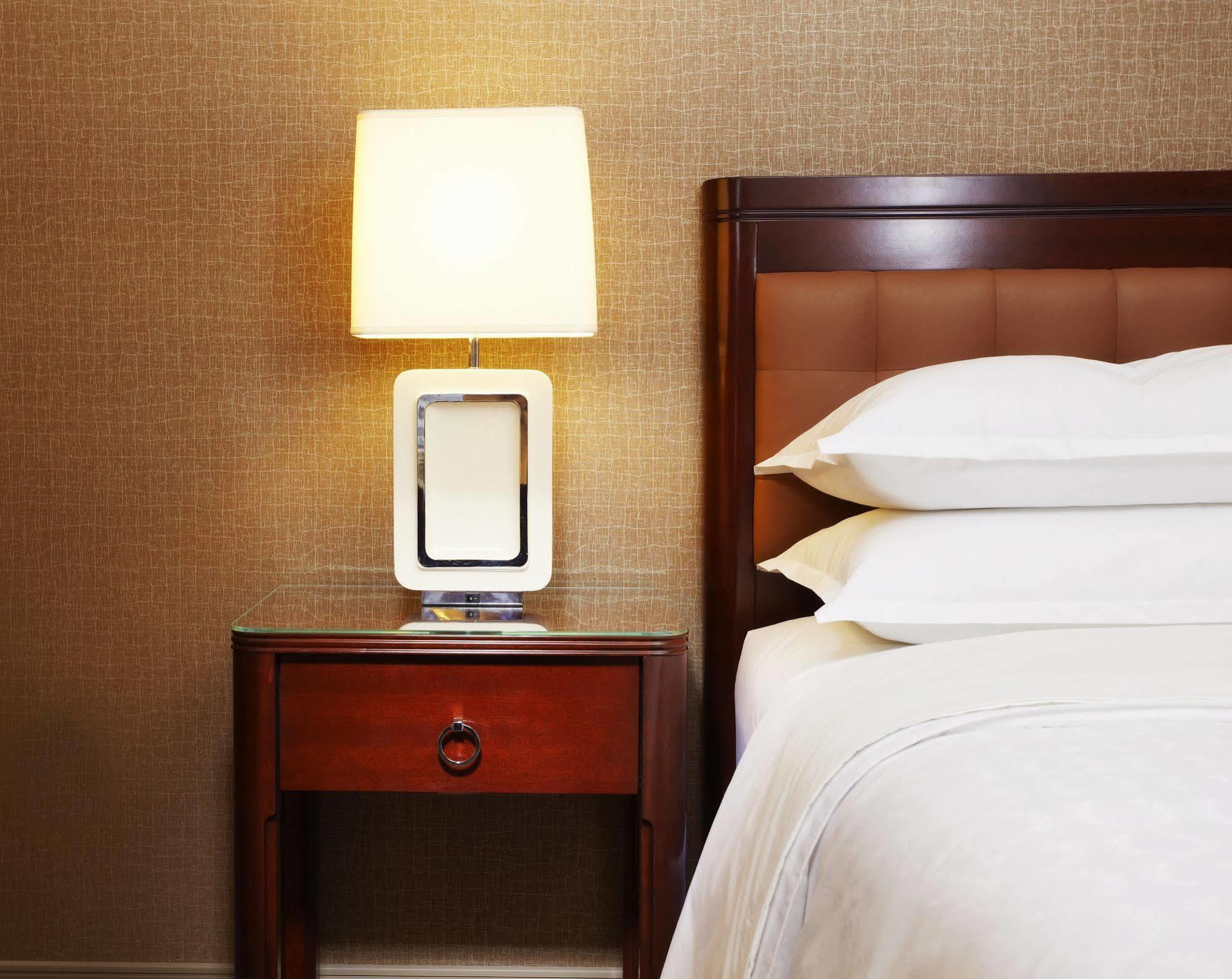 Sheraton Framingham Hotel & Conference Center Екстер'єр фото